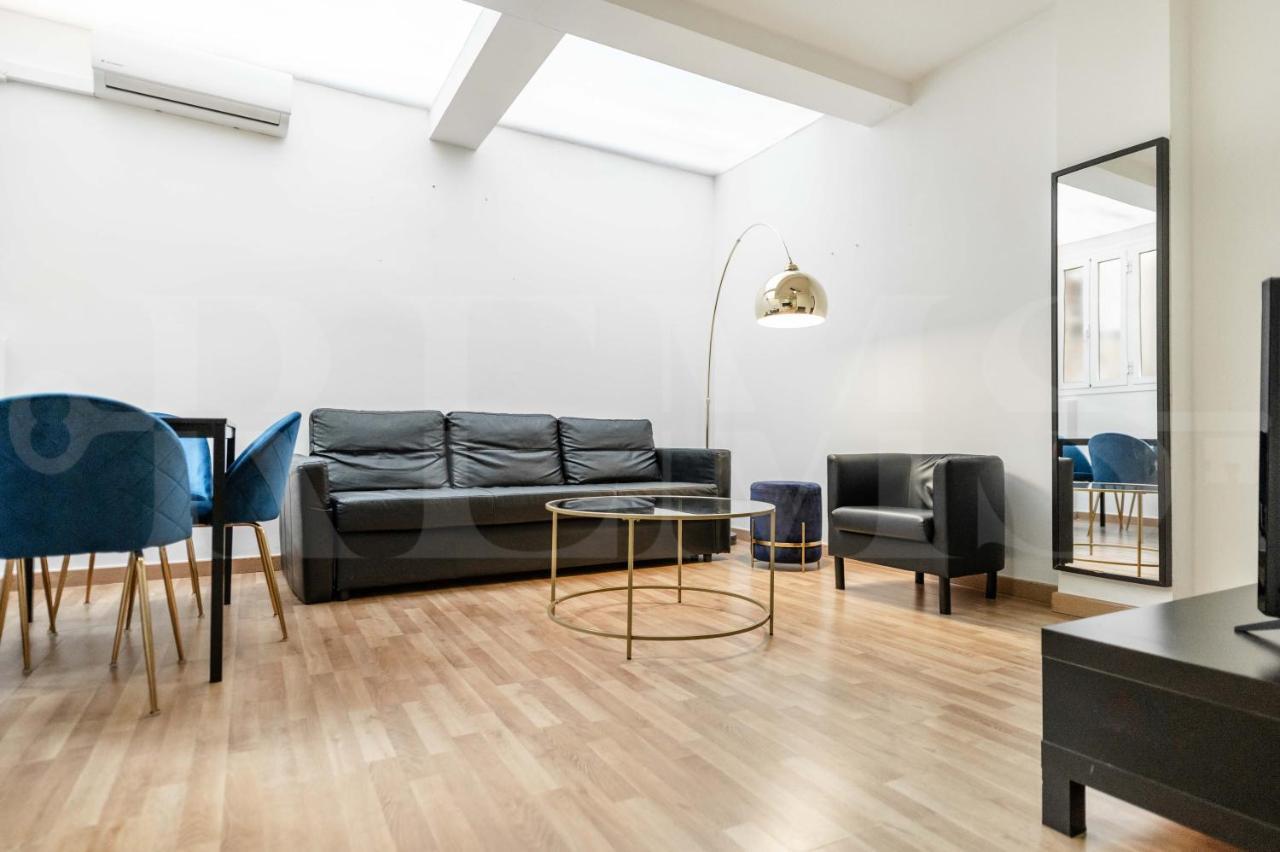 Large Apartment in the heart of Málaga Esterno foto